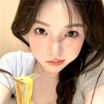 我和他都是新郎。